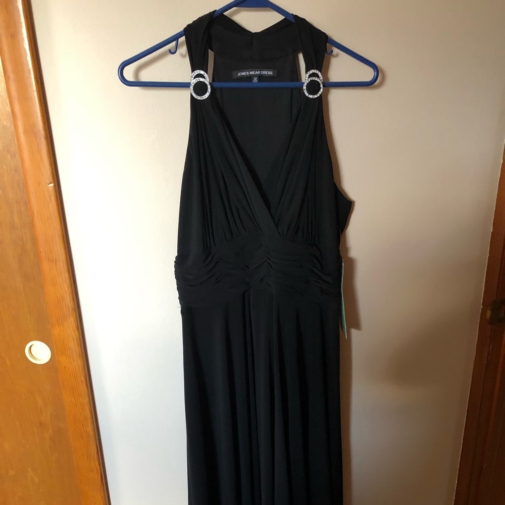 Jones New York black halter dress